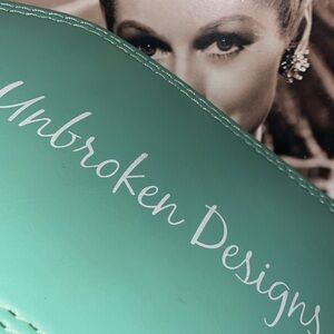 💎💪🏻💎• 💋 UNBROKEN DESIGNS x Weightlifting Belt 💪🏻💋💪🏻